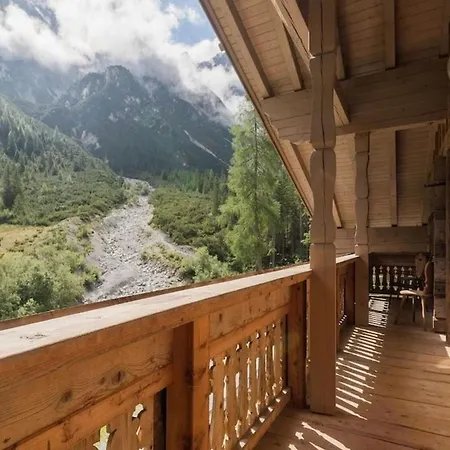 Hébergement de vacances Cozy And Relaxing Chalet With Sauna - What'app - 0034-635-518-057 - For Reservations!